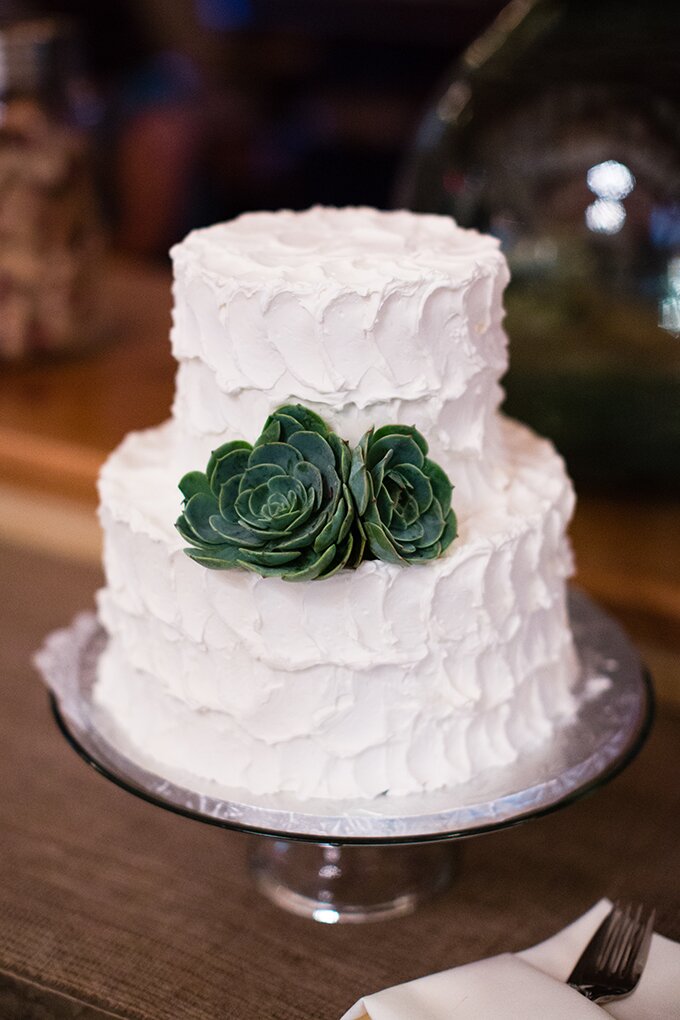 Succulent wedding cake - wedding inspiration